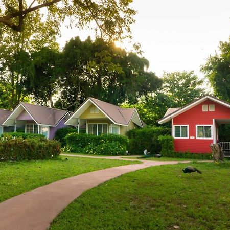 Bo Tree Cottage On The River 묵다한 외부 사진