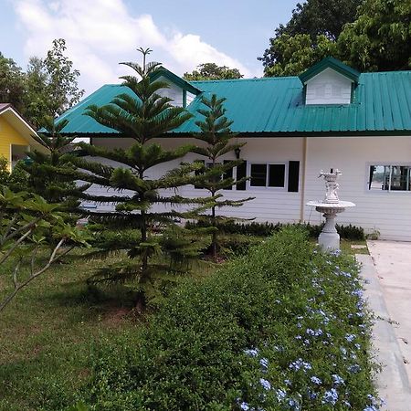 Bo Tree Cottage On The River 묵다한 외부 사진
