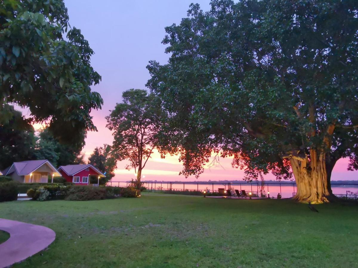 Bo Tree Cottage On The River 묵다한 외부 사진
