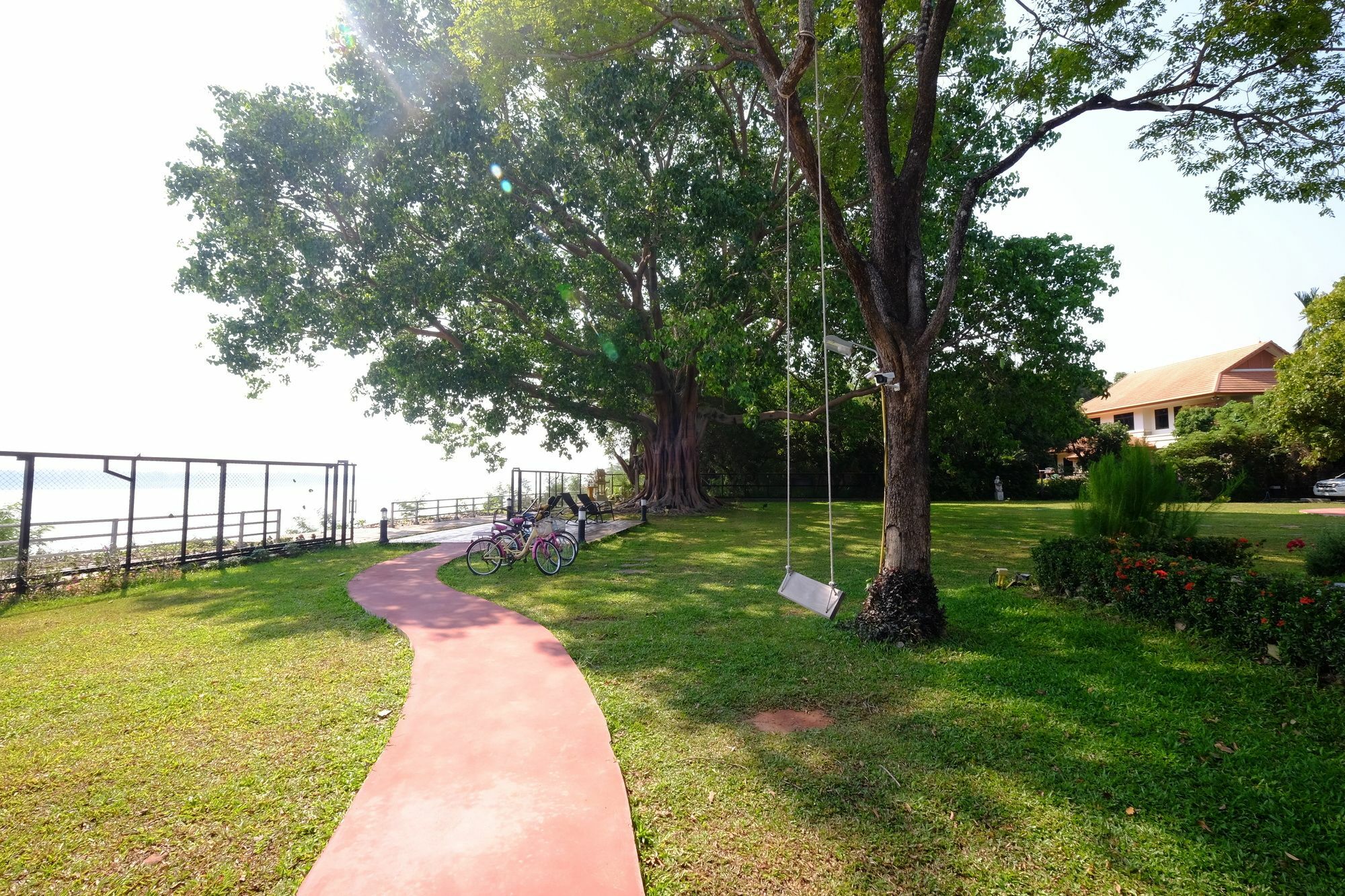 Bo Tree Cottage On The River 묵다한 외부 사진