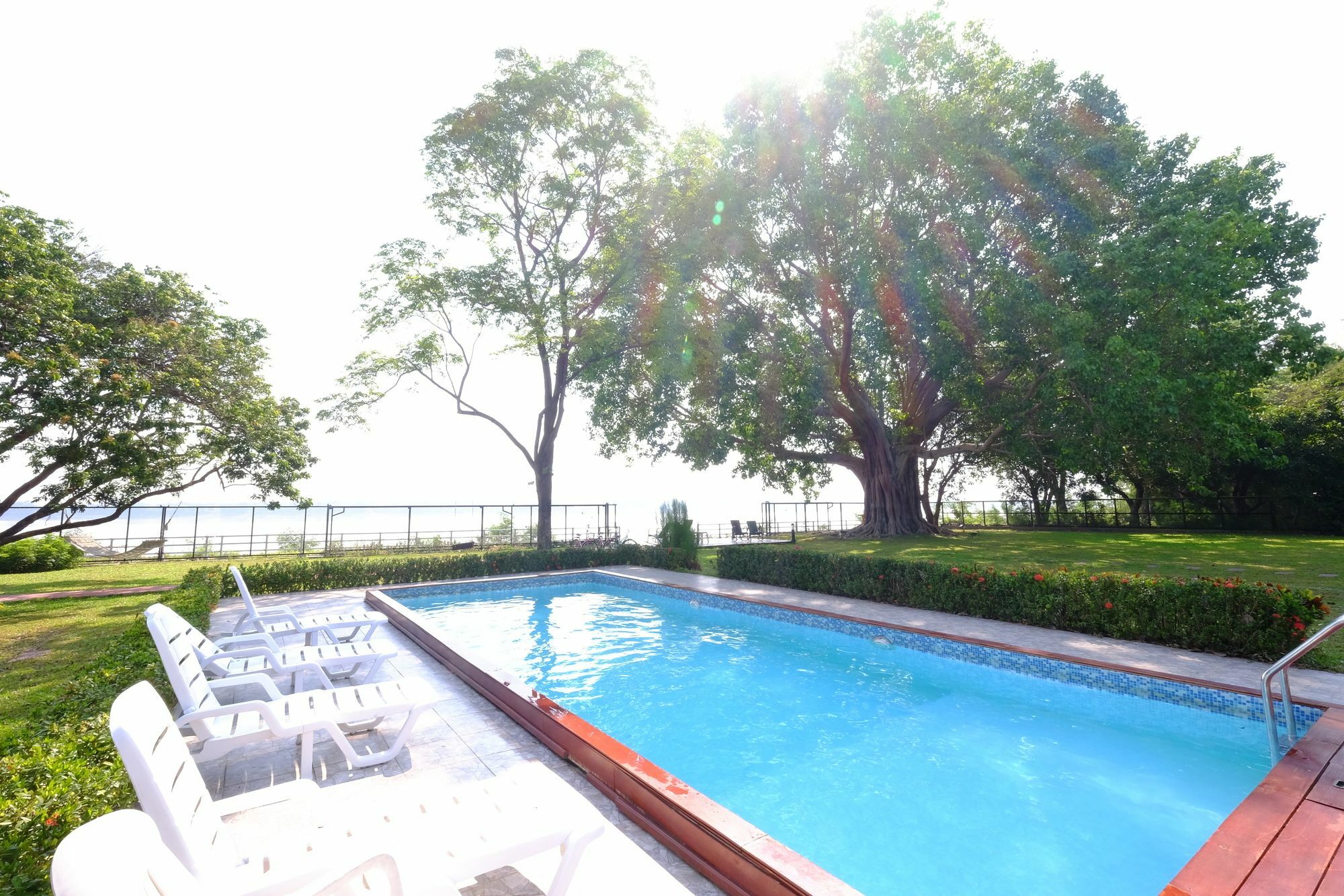 Bo Tree Cottage On The River 묵다한 외부 사진